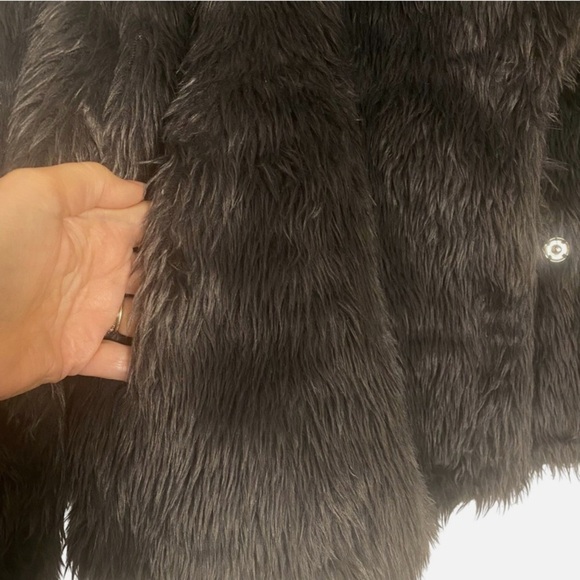 NWT Women's Faux Fur Coat Plush Boxy Collared S Statement Jacket Maximalism Boho - Picture 4 of 8